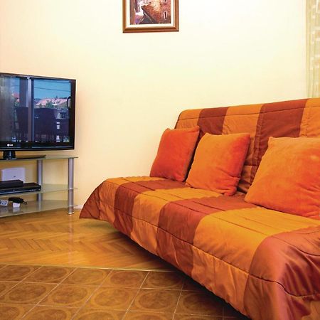 Amazing Apartment In Kastel Stafilic With Jacuzzi Kaštela Buitenkant foto